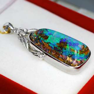 piece of stunning 100 % natural opal from australia