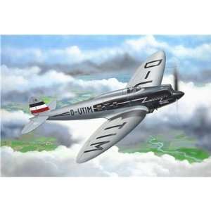  Heinkel HE 70 G 1 Blitz 1/72 Revell Germany Toys & Games