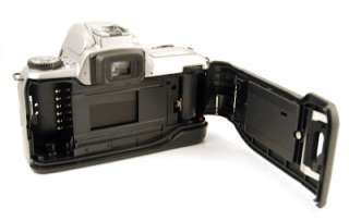 Nikon N65 35mm Film Camera Body    for Parts or Repair 18208099184 
