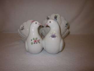 Lladro Couple of Doves with Flowers #6359 EUC  