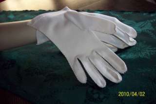 Vintage Women Off White Dinner Gloves 50s Size 5/6.  