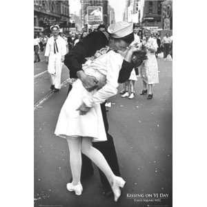  Kissing The War Goodbye Times Square, August 14, 1945 