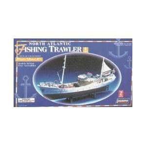   Atlantic Fishing Trawler (17 1/2L) (Plastic Models Toys & Games
