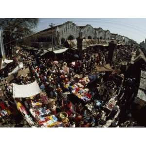  People Crowd in the Zegyo Market at the Beginning of 