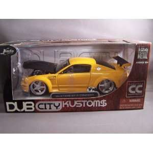  2005 Ford Mustang GT R Concept diecast model car 124 