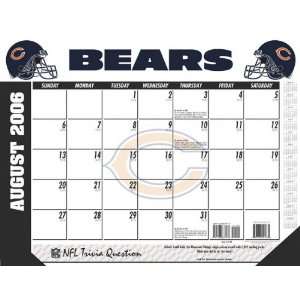  Chicago Bears 22x17 Academic Desk Calendar 2006 07 Sports 