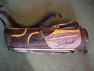 NEW TITLEIST LIGHT WEIGHT STAND BAG CHARCOAL & BEES WAX DUAL STRAP 6 