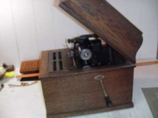 Antique Thomas Edison Amberola # 30 Cylinder Phonograph Works  