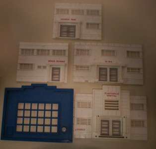 Lot of 5 Plasticville Buildings Clinic,Airport,Hospial,Fire Station 
