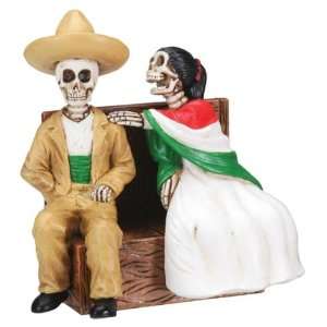  Figurine   Day of the Dead Sitting Skulls 