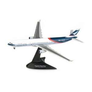   Herpa Cathay Pacific A330 300 1/500 100TH Aircraft Toys & Games