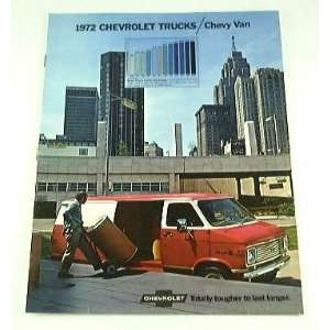  1972 72 Chevrolet CHEVY VAN BROCHURE 10 20 30 Everything 