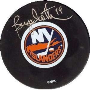  Bryan Trottier Autographed Hockey Puck (New York Islanders 