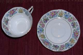 Roslyn ~ Fine Bone China ~ Teacup & Saucer ~ Country Ramble  