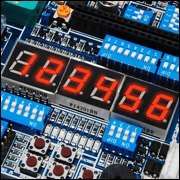 bit 7 segment digital tube – to realize dynamic or static display 