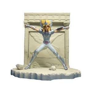     Saint Seiya statuette diorama Cygnus Hyoga 27 cm Toys & Games