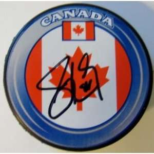 Sidney Crosby SIGNED Team Canada Puck JSA F37479   Autographed NHL 