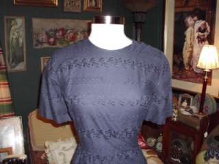   50s 60s BLUE DRESS W/ EMBROIDERED PATTERN WOVEN IN. MAD MEN. L / XL