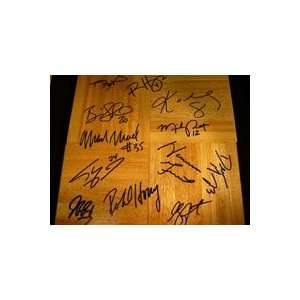 Los Angeles Lakers(2000 01) Autographed Floorboard   Sports 