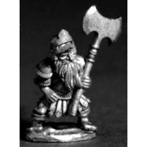  Player Characters Dwarf Fighter with Axe Toys & Games