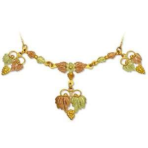   Hills Gold necklace with large three piece pendant   E353 Jewelry