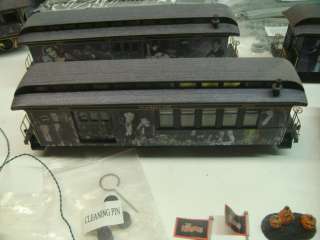 SCALE BACHMANN MUNSTERS TRAIN ENGINE TENDER BOX CARS TRACK POWER 