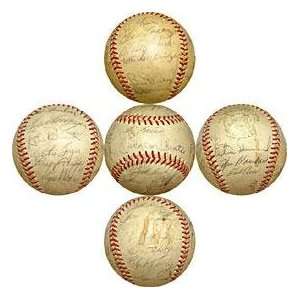   Official American League   Autographed Baseballs