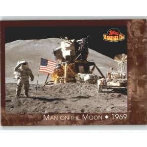  2001 Topps American Pie #129 Man On The Moon   Historical 
