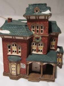   BACHMAN HOME TOWN SERIES BOARDINGHOUSE Department 56 Ceramic House FAB