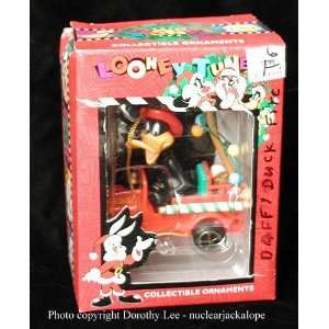 Looney Tunes Christmas Ornament Daffy Duck in Fire Engine EX with box