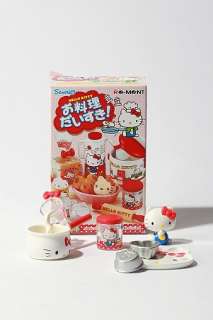 UrbanOutfitters  Hello Kitty Rement Blindbox Miniatures