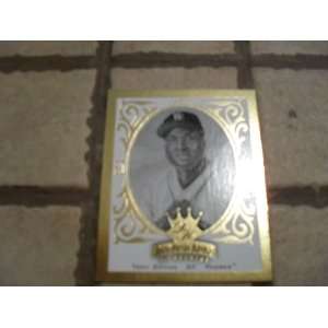   2002 Donruss Diamond Kings Tony Gwynn Gold Mini Card 