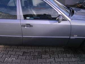 Mercedes Benz W124 Tür vorne rechts Farbe 122  