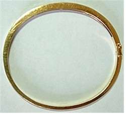 Ladies Solid 18 K Gold Bangle Bracelet 1.52 Carats Diamonds  