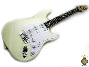 Squier Bullet Strat by Fender PANNA   SBF 4390 Artic Wh  