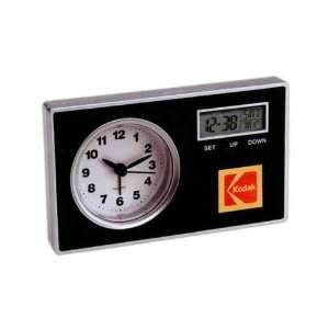  Quartz analog alarm clock with secondary digital display 