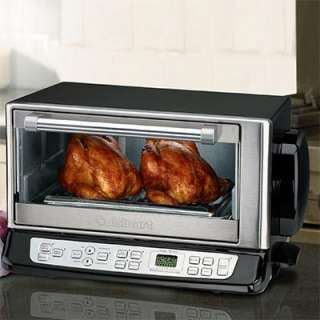 The Cuisinart® Convection/Broiler Toaster Oven features the 