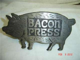 Cast Iron Grill Press Bacon Pig MINT  