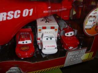 Disney Cars Carry Case   Rescue Squad Helicopter   2 Exclusive Cars 