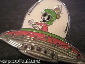 MARVIN THE MARTIAN SPACESHIP FLYING SAUCER METAL PIN  