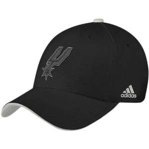   Antonio Spurs Black Tonal Flex Fit Hat (One Size)