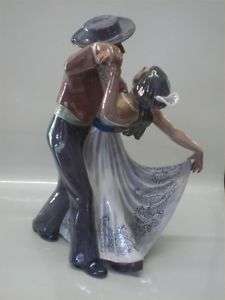 Dahl Jensen 1293 Bolero Spanish Dancers (DJ) 35.5 cm  